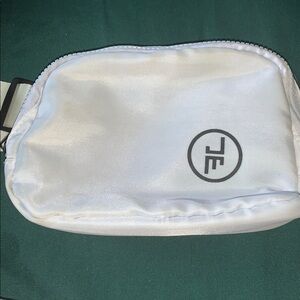 Shimmering White fanny pack/waist bag